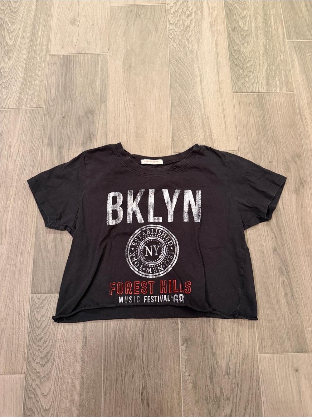 Prince Peter Collection Black Cropped Graphic Kids Tee Size XS